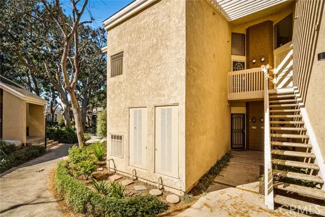 Irvine, CA 92620,244 Pineview