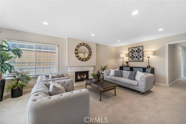 Yorba Linda, CA 92886,4414 Via De La Plaza