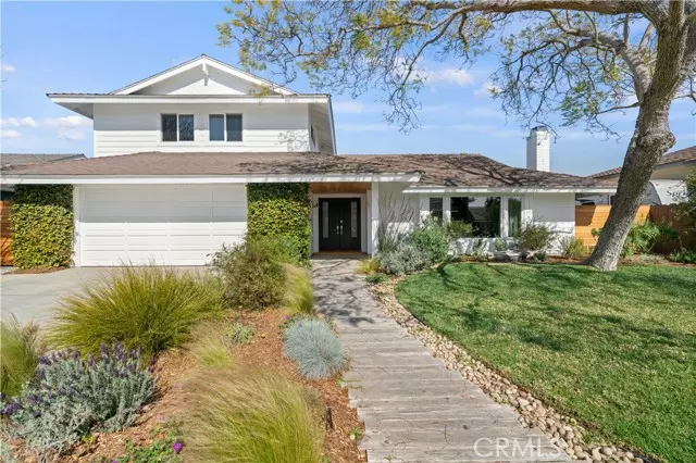 Costa Mesa, CA 92626,2712 Albatross Drive