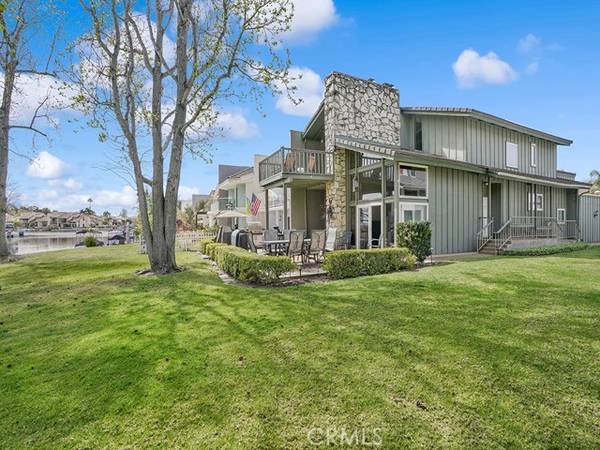 21876 Winnebago Lane, Lake Forest, CA 92630