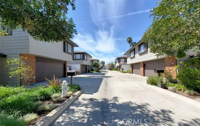 Costa Mesa, CA 92627,317 Sydney Lane