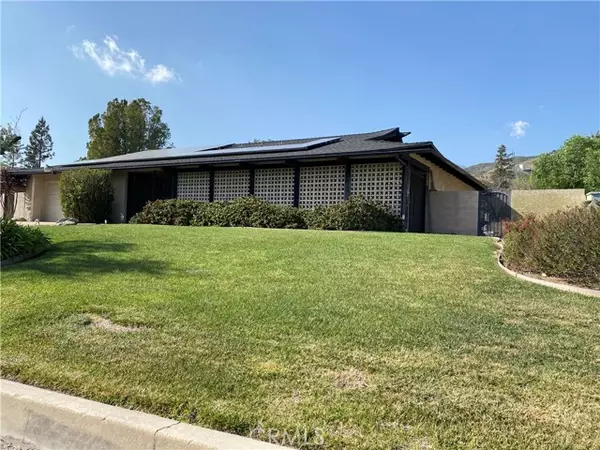 2447 N Mountain Avenue, Upland, CA 91784