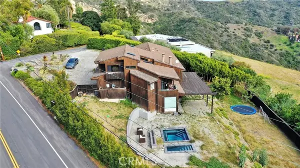 Laguna Beach, CA 92651,2155 TEMPLE HILLS Drive