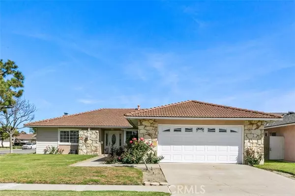 9165 El Tango Circle, Fountain Valley, CA 92708