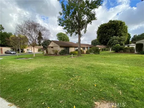 Laguna Woods, CA 92637,3138 Via Vista #D