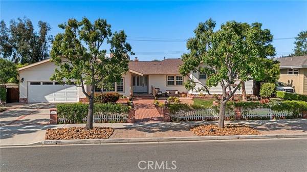 North Tustin, CA 92705,18771 Silver Maple Way