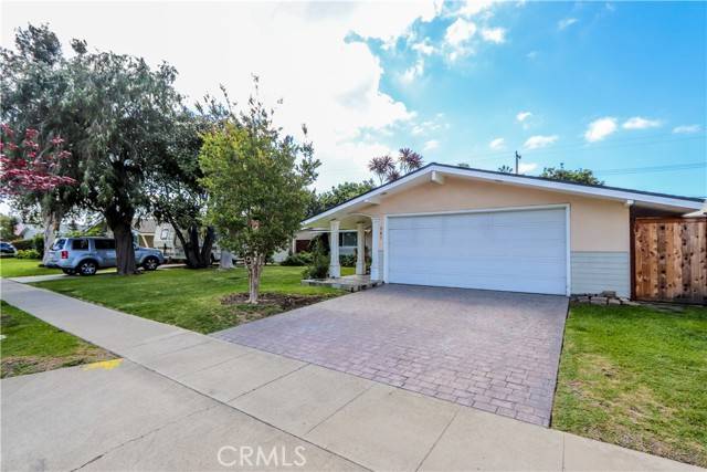 267 Hanover Drive, Costa Mesa, CA 92626