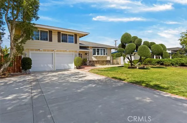 North Tustin, CA 92705,17551 Meredith Drive