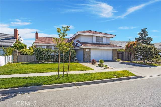 2053 Swan Drive, Costa Mesa, CA 92626