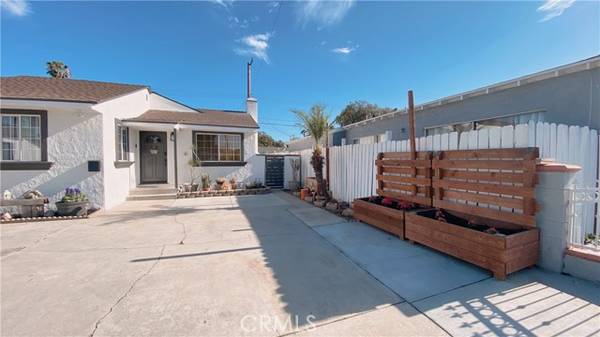 1212 W Orangethorpe Avenue, Fullerton, CA 92833