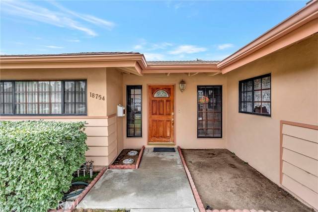 18754 Lassen Street, Northridge, CA 91324