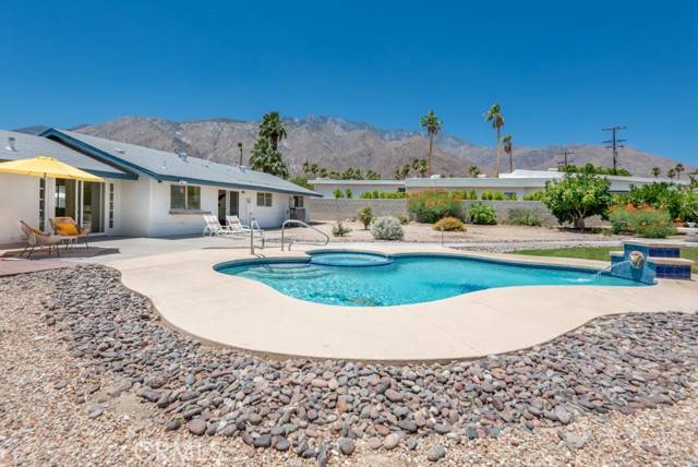 538 E Miraleste Court, Palm Springs, CA 92262