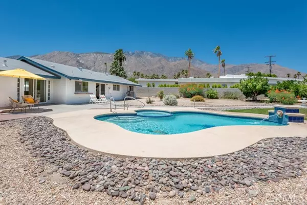 538 E Miraleste Court, Palm Springs, CA 92262