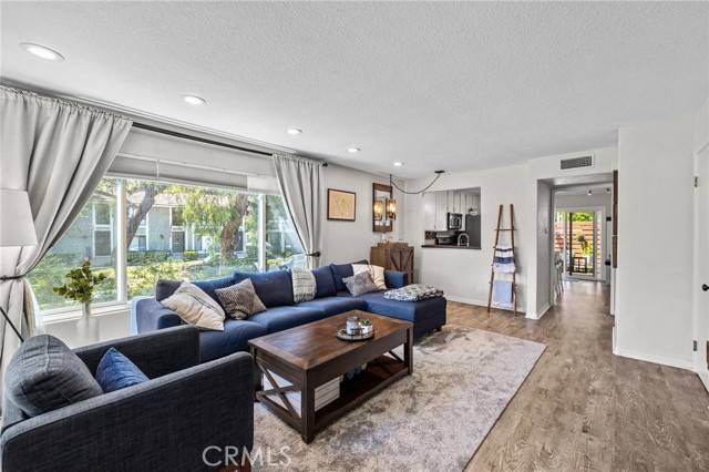 Lake Forest, CA 92630,21588 Lost River Court #36