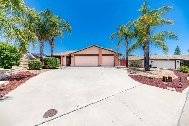 30574 Willowbrook Place, Canyon Lake, CA 92587