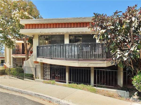 2261 Saint Louis Avenue #205A, Signal Hill, CA 90755