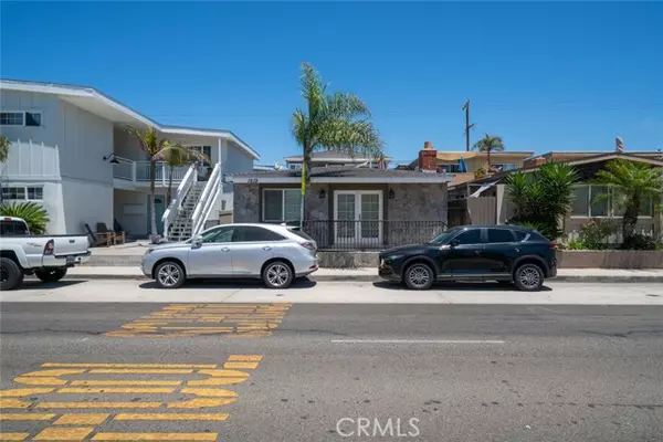 1212 W Balboa Boulevard, Newport Beach, CA 92661