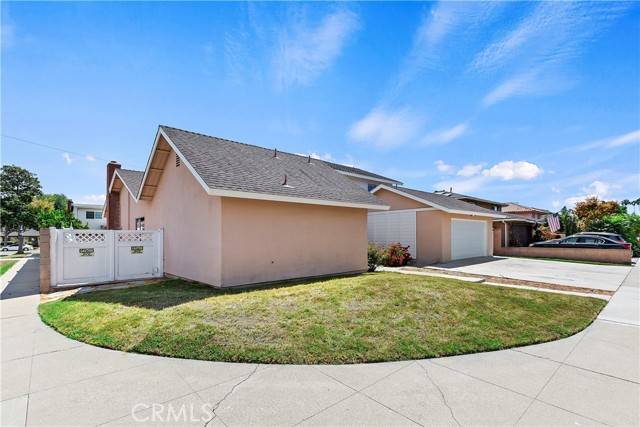 11112 Camellia Avenue, Fountain Valley, CA 92708