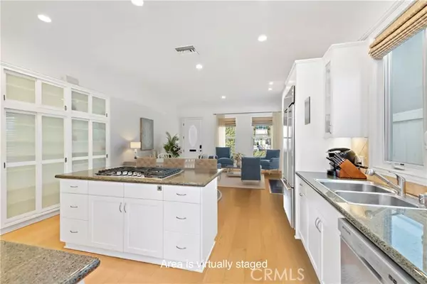 Corona Del Mar, CA 92625,308 Iris Avenue #A