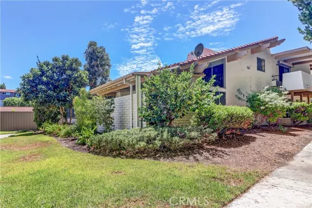 2359 Via Mariposa #D, Laguna Woods, CA 92637