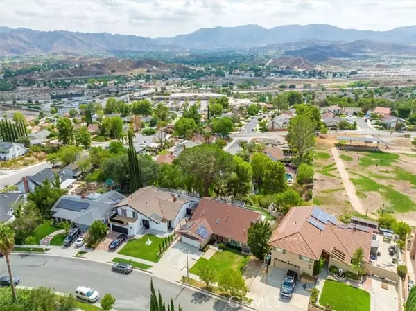 Canyon Country, CA 91387,16624 Nearview Drive