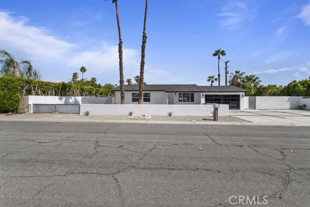 2002 N Whitewater Club Drive, Palm Springs, CA 92262