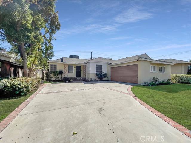 19036 Delano Street, Tarzana, CA 91335