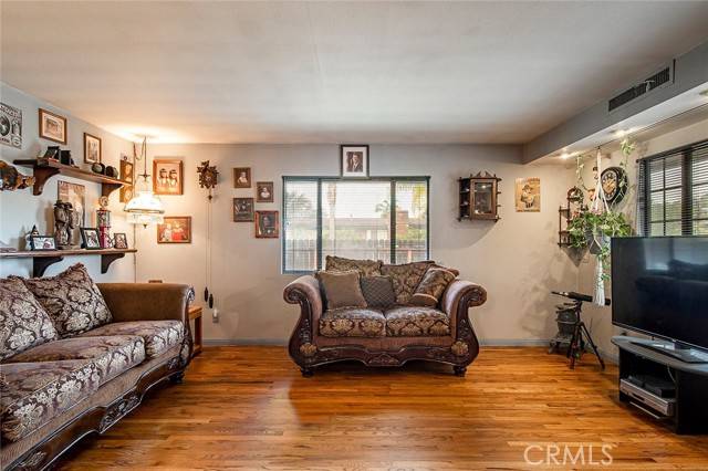 Anaheim, CA 92805,628 S East Street