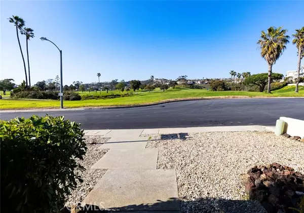 San Clemente, CA 92672,208 Los Bautismos Lane