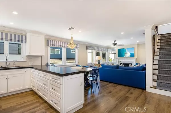 Newport Beach, CA 92663,6407 Seashore Drive