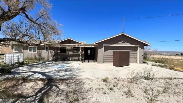 20026 Grey Mountain Road, El Mirage, CA 92301