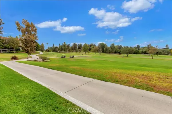 Laguna Woods, CA 92637,2397 Via Mariposa W #2E