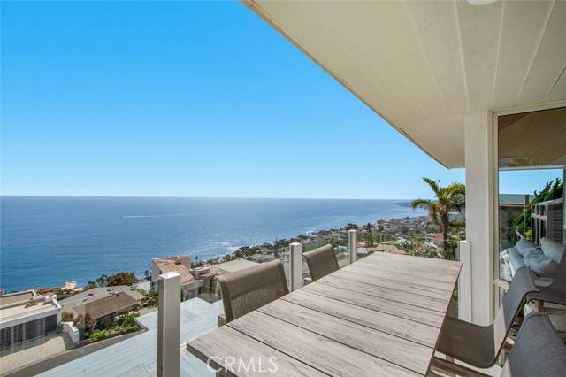 568 Alta Vista Way, Laguna Beach, CA 92651