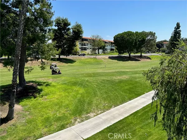 Laguna Woods, CA 92637,2390 Via Mariposa #2C