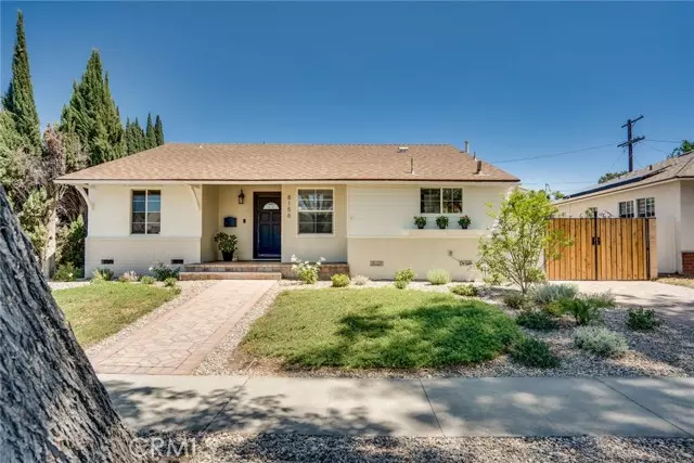 8156 Lesner Avenue, Lake Balboa, CA 91406