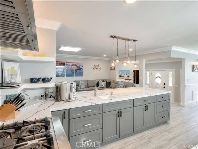 Dana Point, CA 92629,34023 Violet Lantern