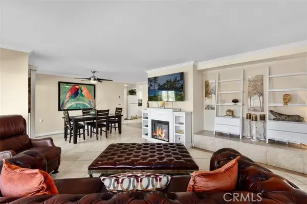 Laguna Woods, CA 92637,2390 Via Mariposa #3C