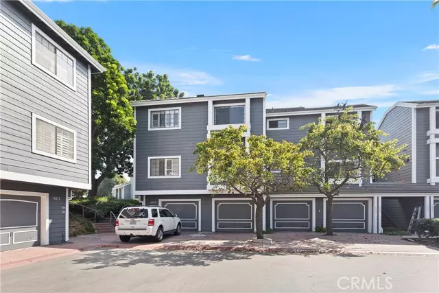 Huntington Beach, CA 92646,8192 Sandcove Circle #201