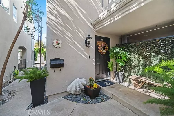 Corona Del Mar, CA 92625,443 Begonia Avenue