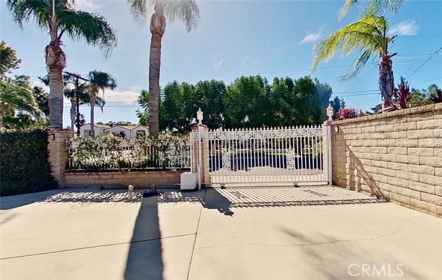 17533 Raymer Street, Sherwood Forest, CA 91325