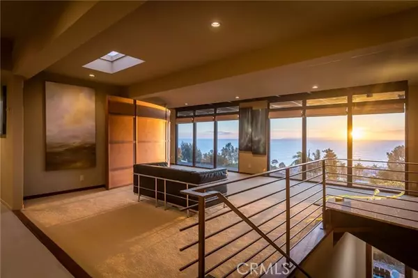 Laguna Beach, CA 92651,22315 3rd Avenue