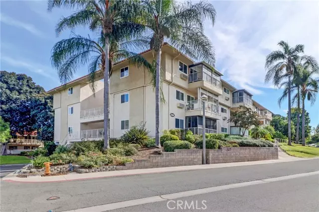 2384 Via Mariposa #1B, Laguna Woods, CA 92637