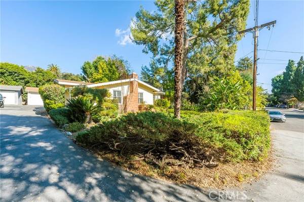 389 E Pine Street, Altadena, CA 91001