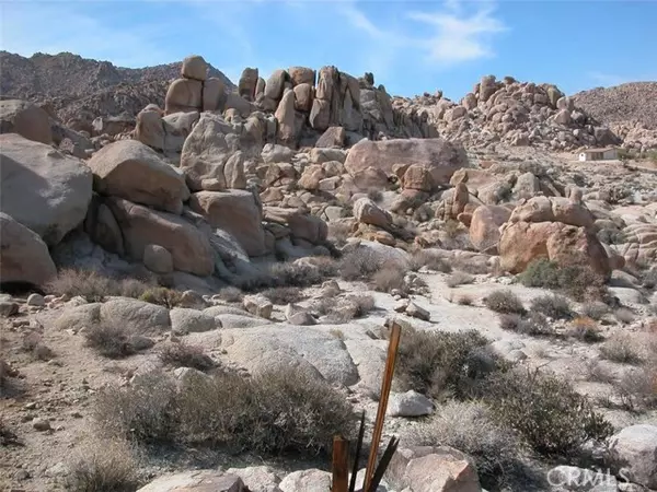 Joshua Tree, CA 92252,9 Stoney Crest