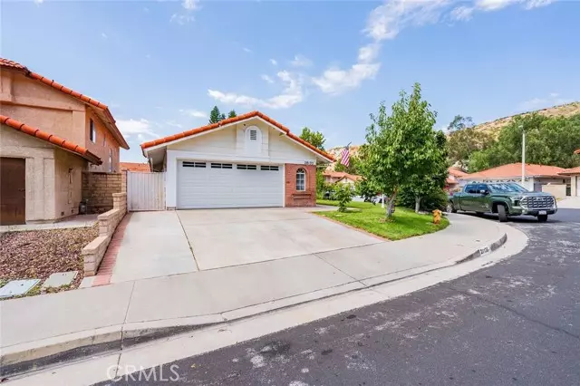 28135 Wildwind Road, Canyon Country, CA 91351