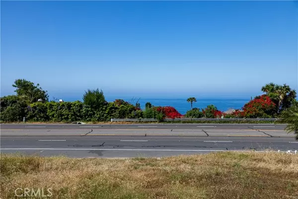 Laguna Beach, CA 92651,32282 Coast Hwy