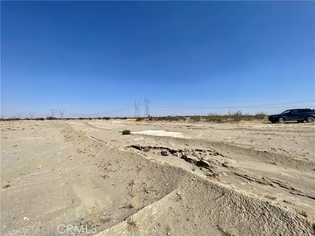 1 Sandstone, Phelan, CA 92371