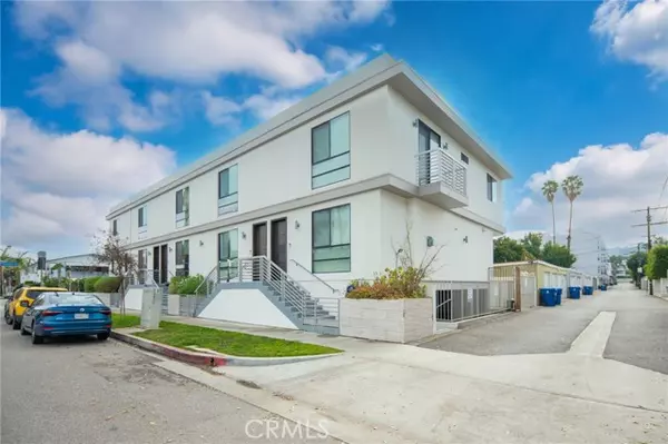 Sherman Oaks, CA 91423,4485 Hazeltine Avenue #2