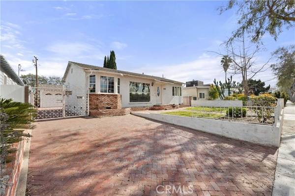 3288 Lewis Avenue, Signal Hill, CA 90755