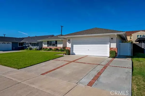 19411 Pitcairn Lane, Huntington Beach, CA 92646